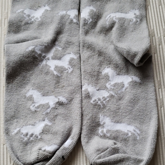 New Horse socks - Picture 3 of 5